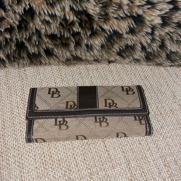 Vintage 1975 Dooney & Bourke Logo Canvas  Brown Leather Trim Wallet Checkbook - Picture 1 of 6